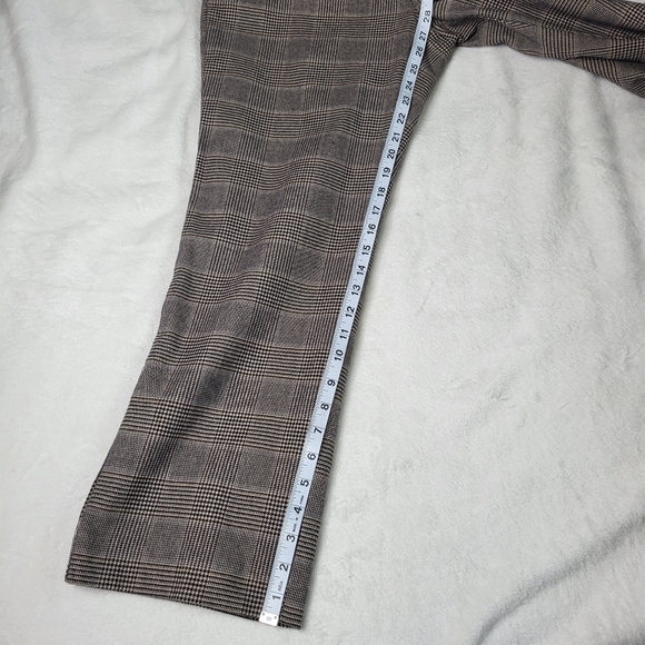 L.L Bean Plaid Houndstooth Black/Tan Dresspants. Size 12 Petite. Item 500955 - Picture 7 of 12